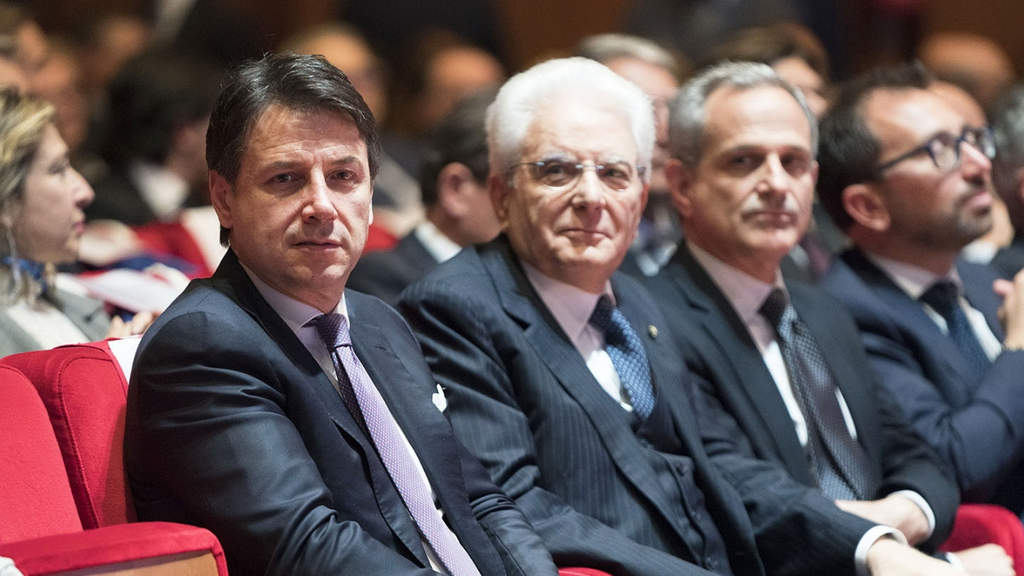 Mattarella prende atto delle dimissioni di Conte, da domani consultazioni
