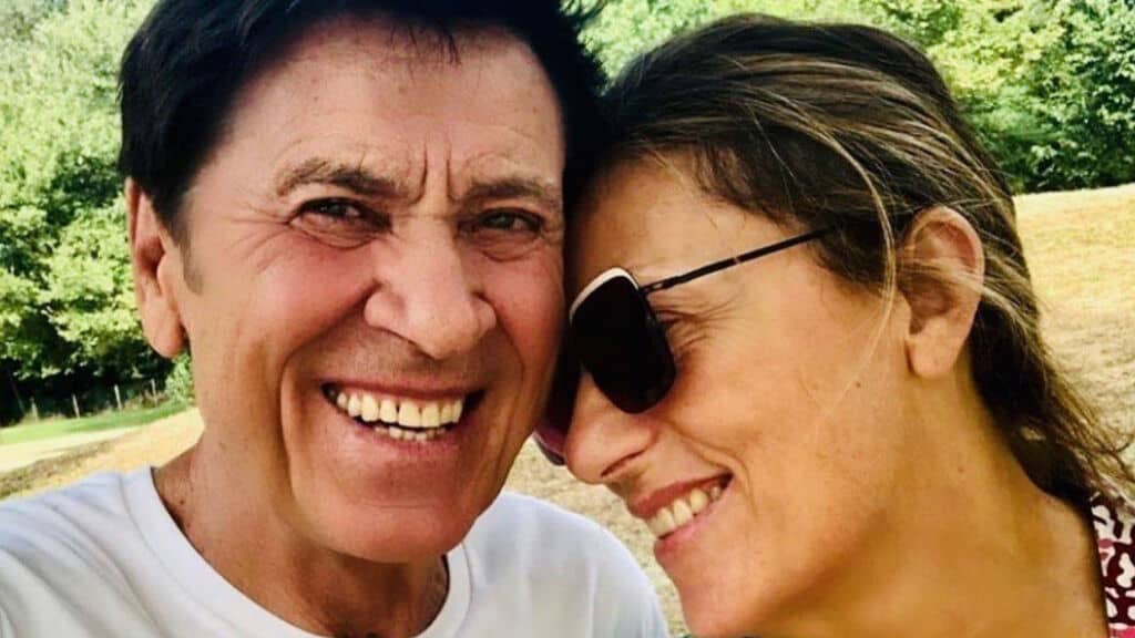 Gianni Morandi e Anna Dann sorridenti