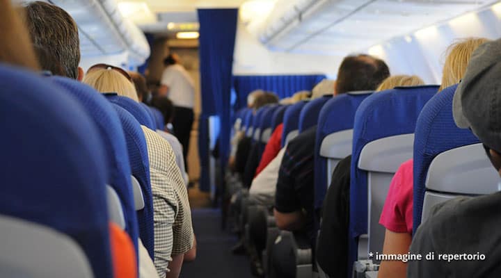 sedili passeggeri in aereo