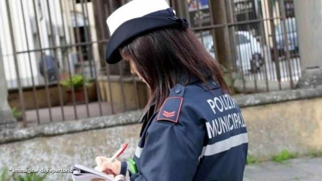 Vigilessa Polizia Municipale immagine di repertorio