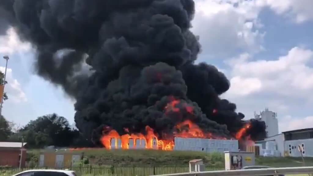 incendio nell'azienda di Avellino