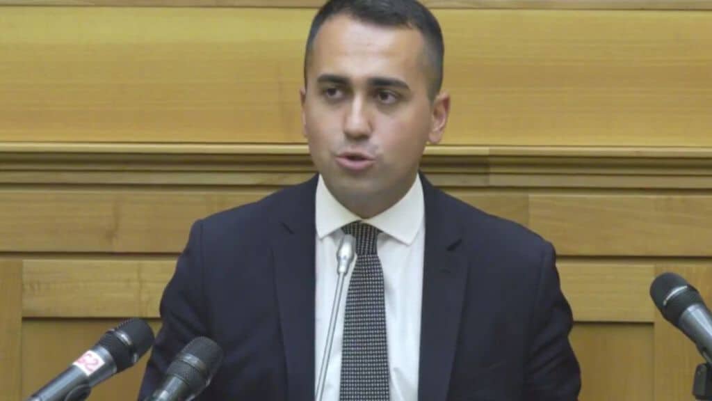 luigi di maio in conferenza