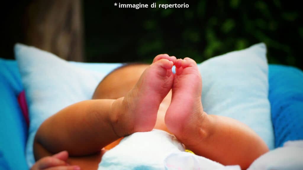 piedi neonato