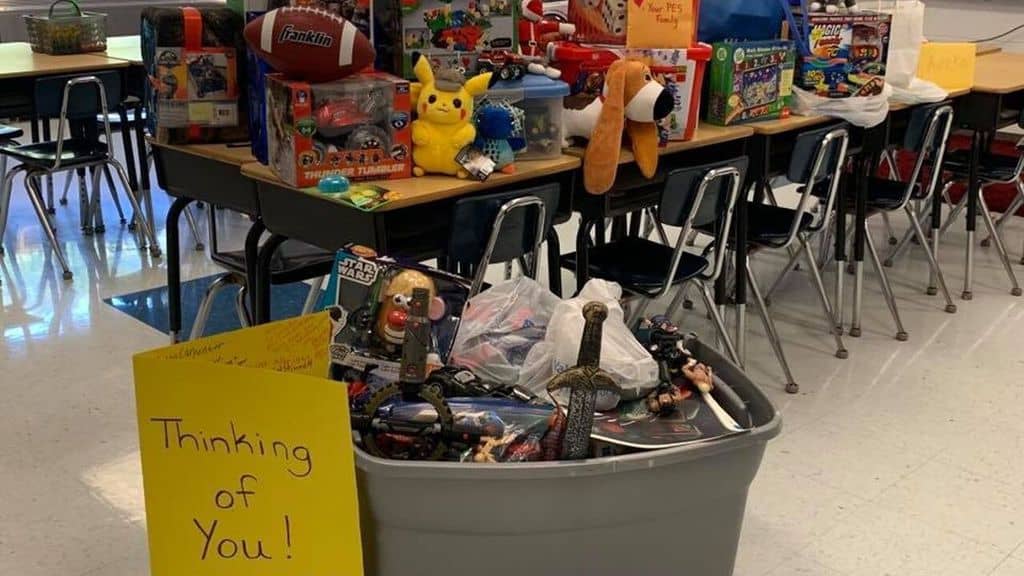 I giocattoli raccolti per Daniel Hunt. Fonte: Philadelphia Elementary School/Facebook