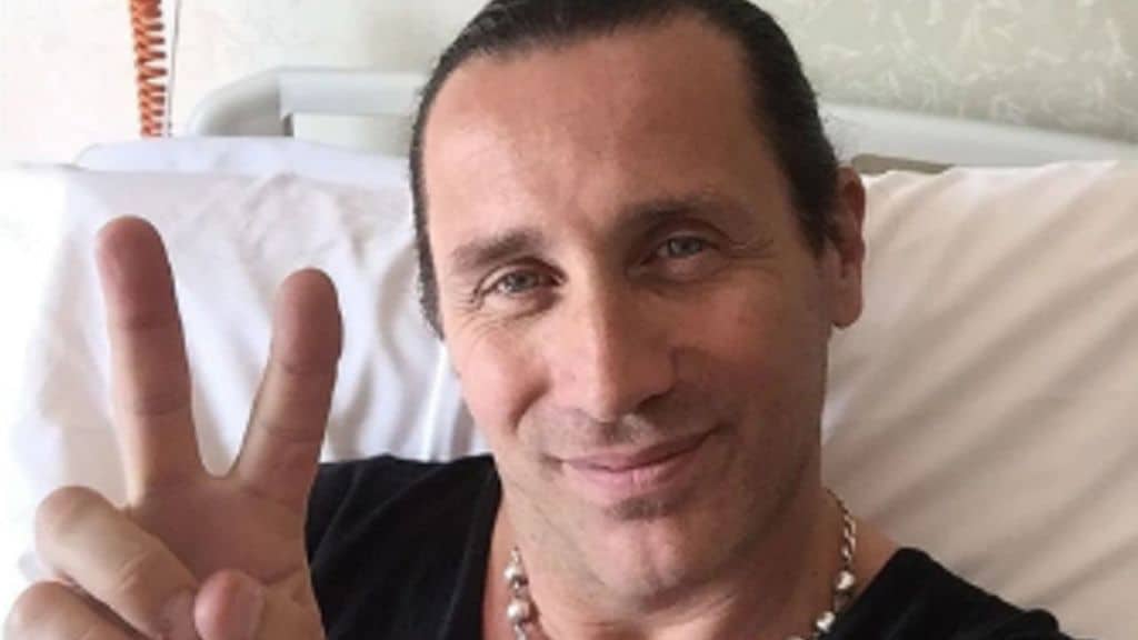 Giuseppe Povia in ospedale