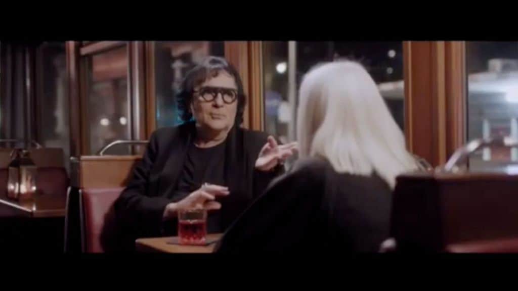 Renato Zero e Raffaella Carrà sul tram