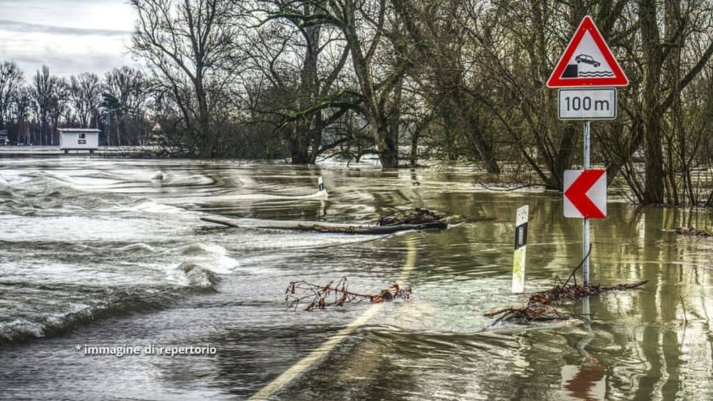 strade allagate per alluvione