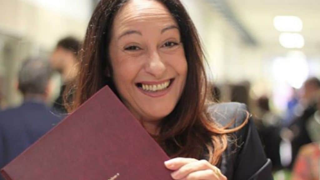 Paola Taverna si è laureata