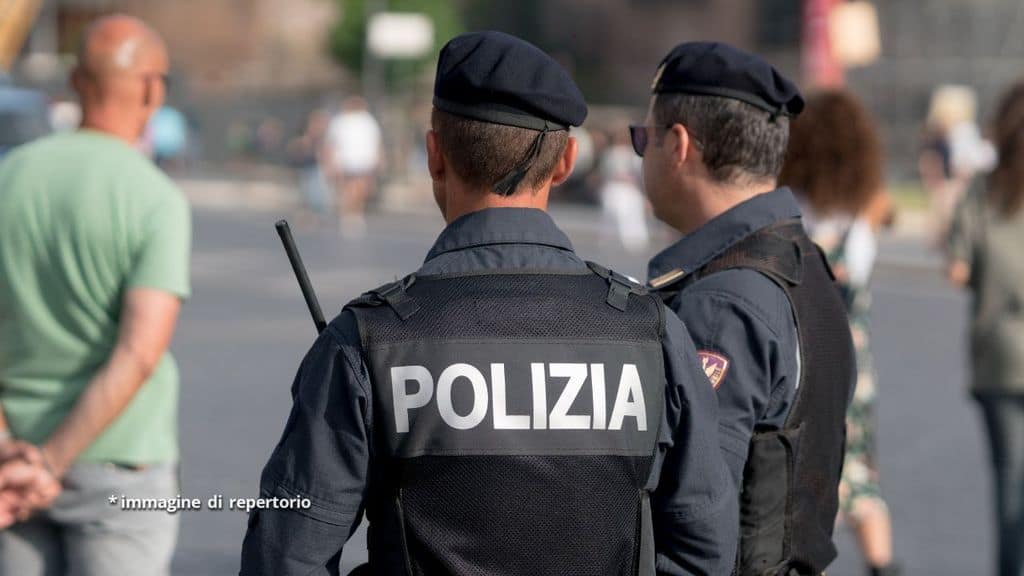 agenti di polizia