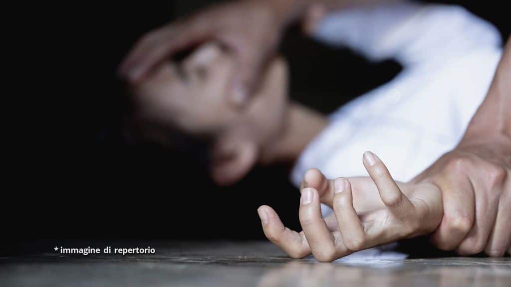 donna vittima di violenza