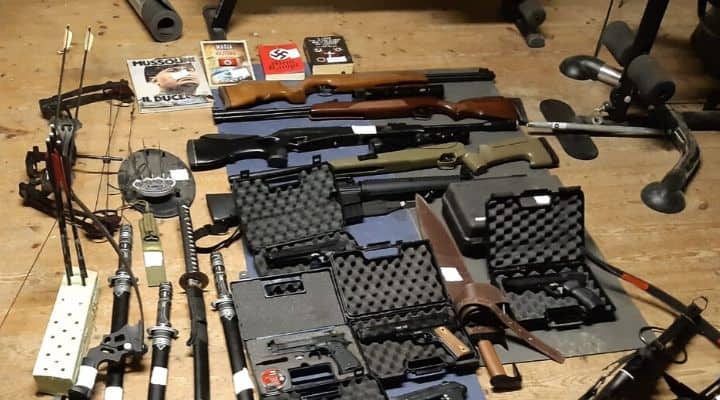 Armi sequestrate al partito nazista