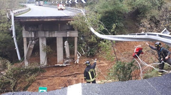 Viadotto crollato sulla A6