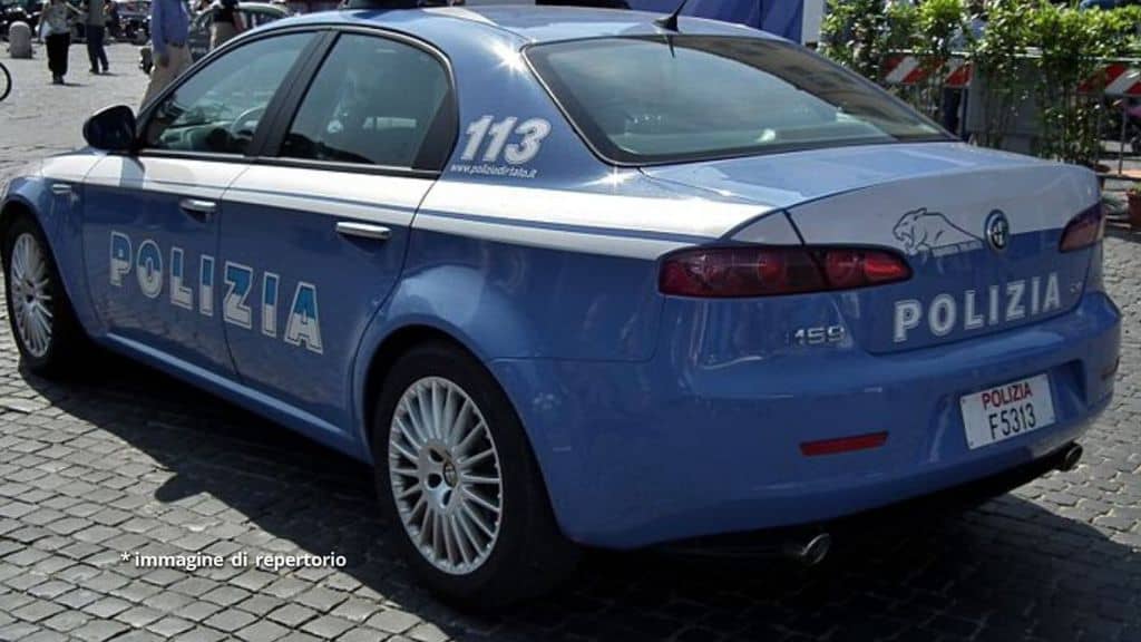 auto della polizia