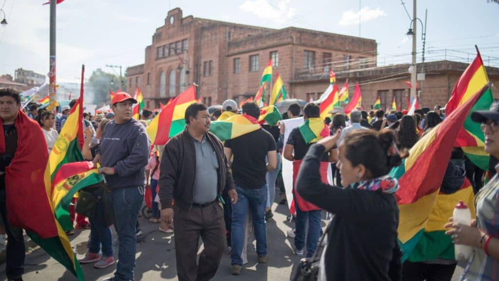 Il Sudamerica piegato dalle proteste e dagli scontri in piazza: dalla Bolivia al Cile, decine di morti, feriti e arrestati. Preoccupazione nelle istituzioni internazionali