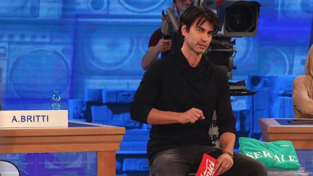 Kledi Kadiu nello studio di Amici