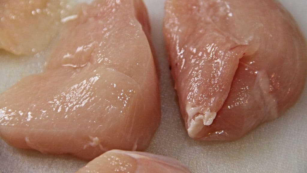 fettine di pollo crudo