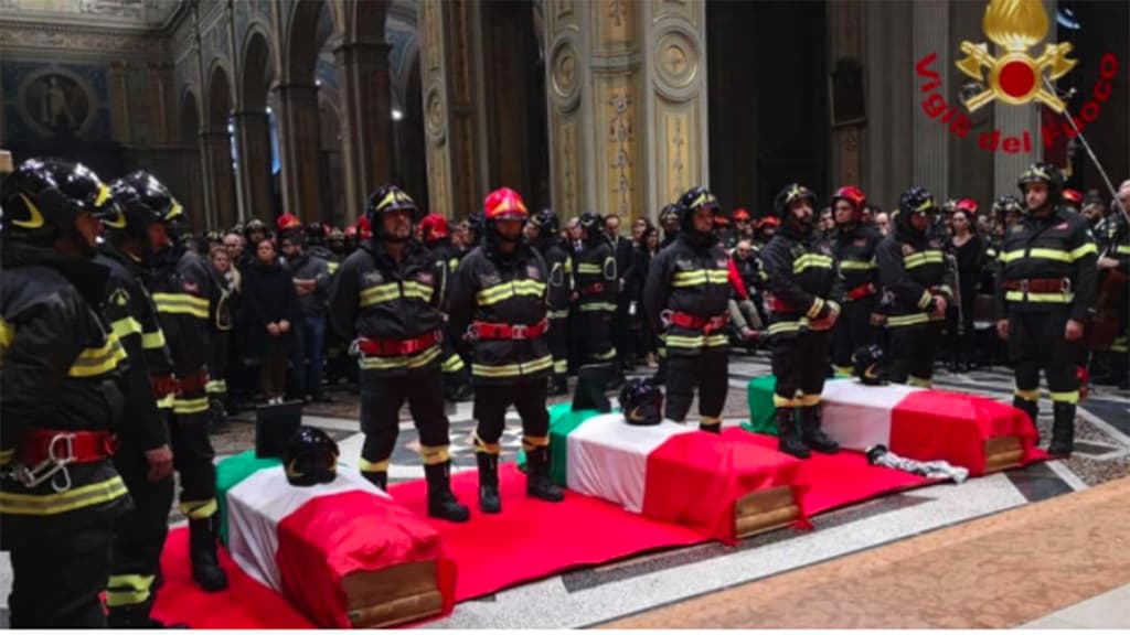 funerale dei pompieri uccisi dall'esplosione