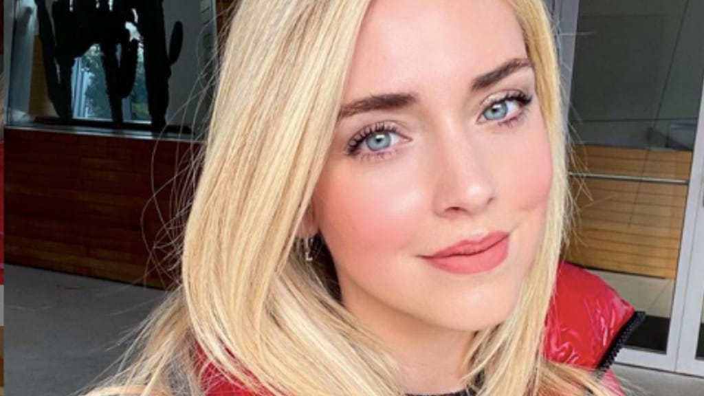 chiara ferragni in primo piano