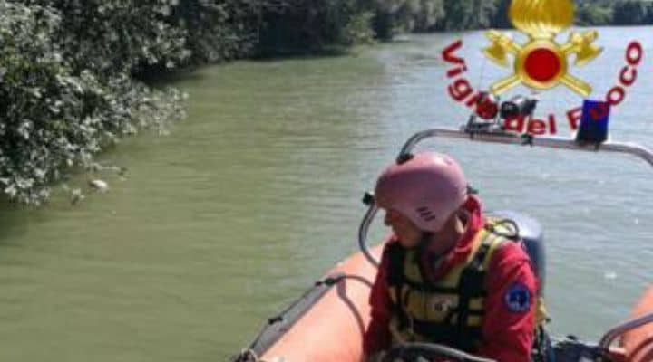 Vigili del Fuoco sul fiume Tevere