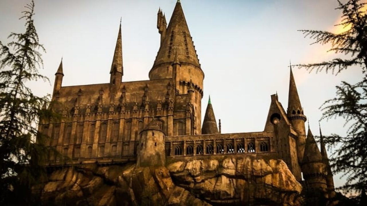 castello-di-hogwarts-1280x720.jpg