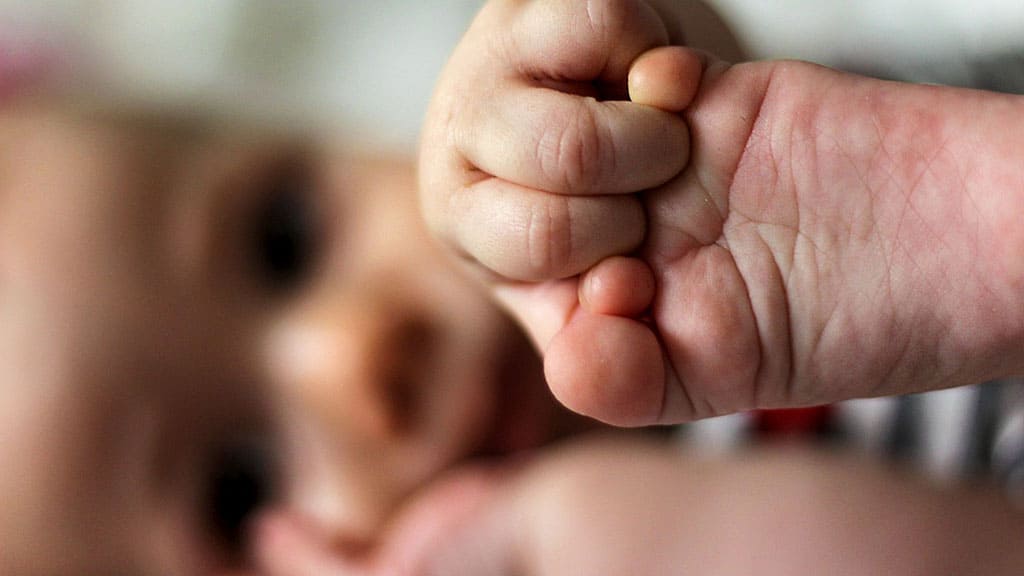 mano e piede di neonato