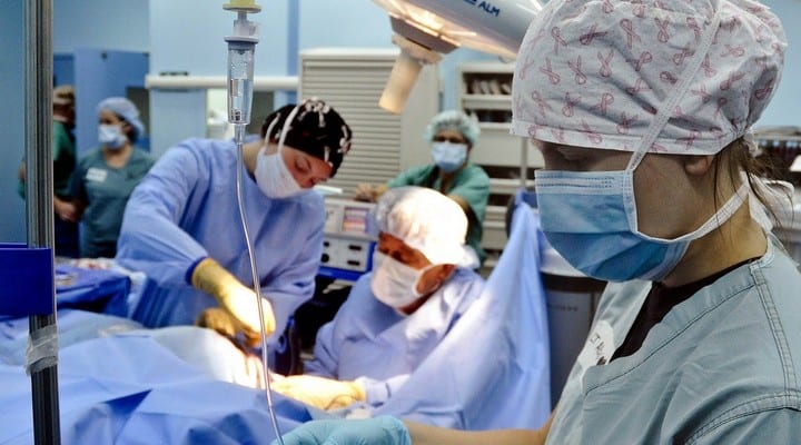 operazione chirurgica, ospedale, medici