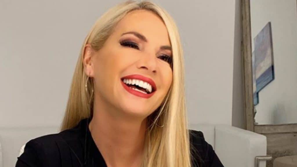 Federica Panicucci e Marco Bacini, stop al matrimonio: che disastro, perché si ferma tutto Federica Panicucci e Marco Bacini, stop al matrimonio: che disastro, perché si ferma tutto