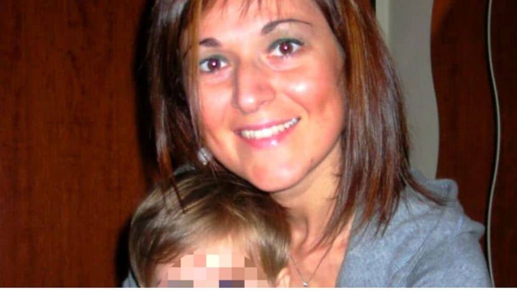 Omicidio Gorlago, bruciò viva la moglie del suo ex amante: condannata