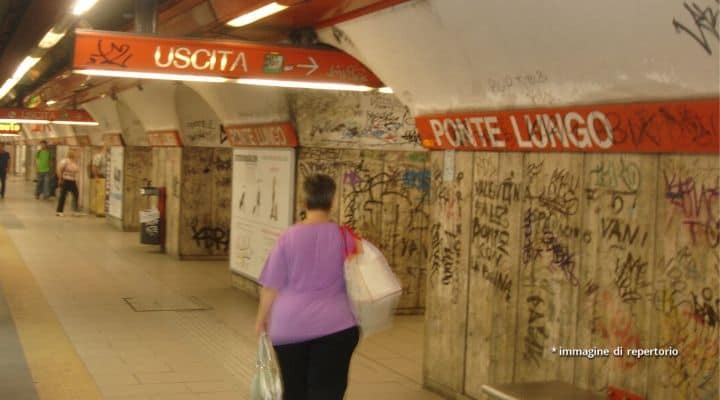 Stazione della metro A Ponte Lungo