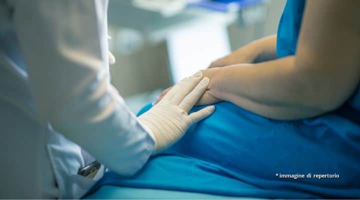 Paziente e medico in ospedale