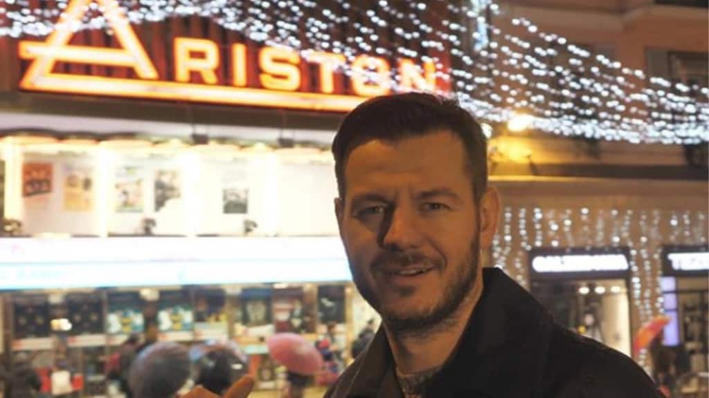 Sanremo, cosa ci fa Cattelan all'Ariston? Spuntano varie ipotesi