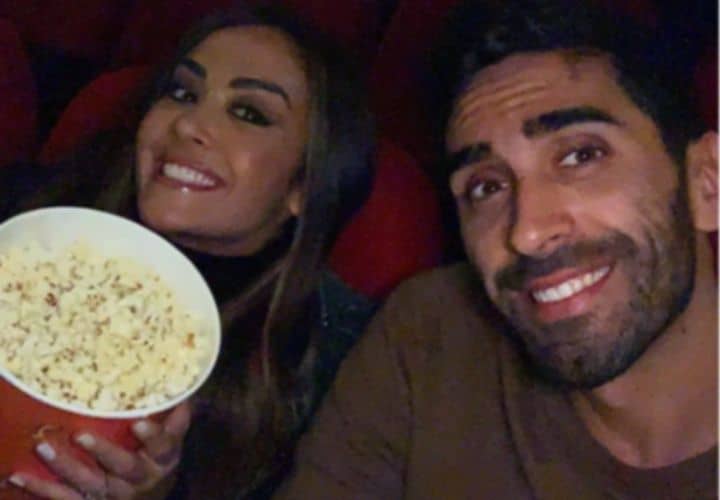 Filippo Magnini e Giorgia Palms al cinema con i popcorn