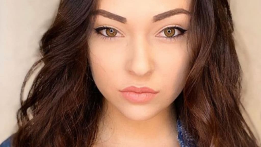 Martina Nasoni aggredita in stazione con "parolacce, minacce e spintoni"