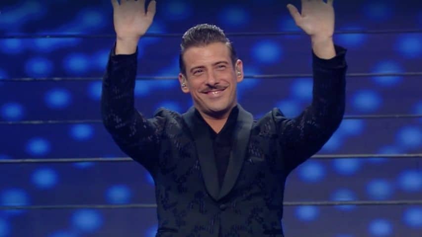 Francesco Gabbani fa il suo ingresso all'Ariston