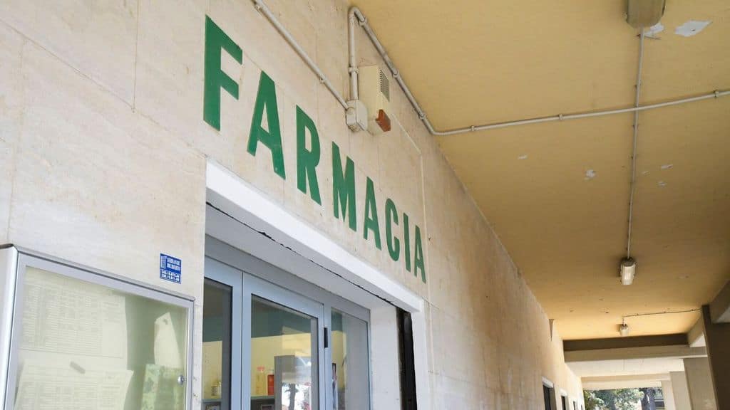 esterno di una farmacia
