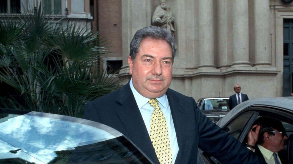 luciano gaucci fuori dalla macchina
