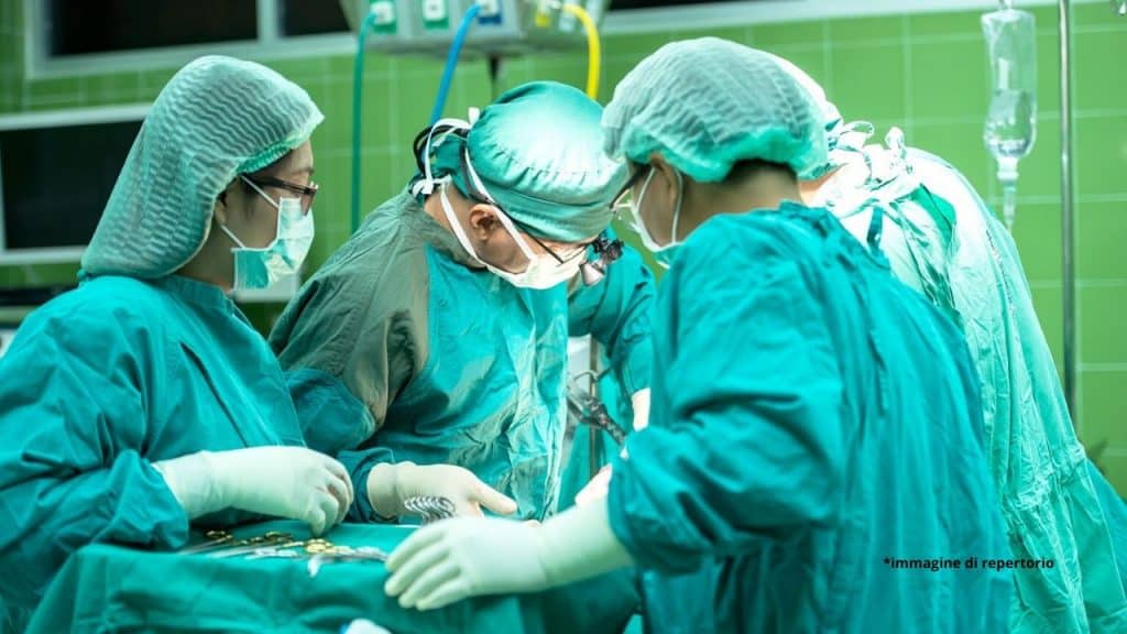 Perde il pene per una grave infezione, i medici glielo ricostruiscono sul braccio Perde il pene per una grave infezione, i medici glielo ricostruiscono sul braccio
