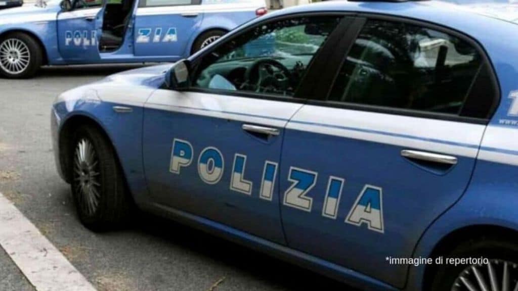 Dopo l’arresto, l’autore dei lanci di sassi dal cavalcavia sulla Torino-Milano confessa: “Sono pentito. Non so nemmeno perché lo facevamo”