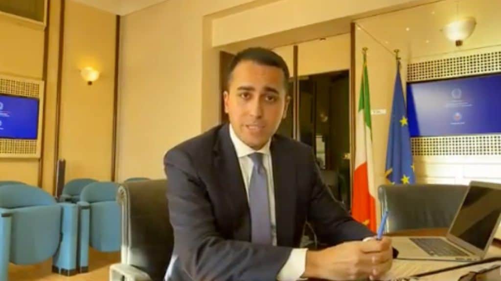 Coronavirus, arriva il piano di Alitalia e della Farnesina per rimpatriare gli italiani bloccati all’estero. Di Maio “Non vi lasciamo soli” (Facebook)