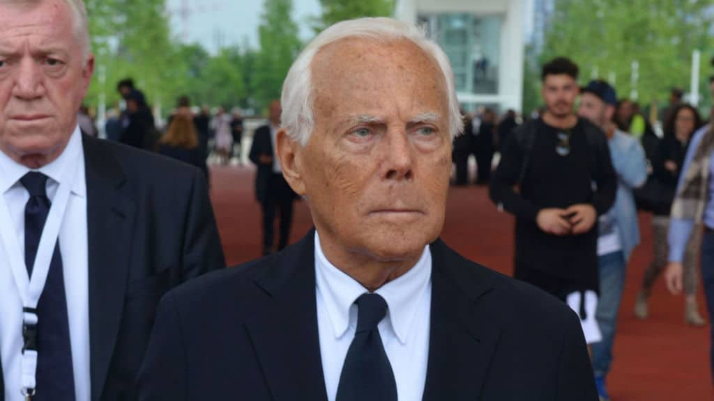 giorgio armani, serio, primo piano