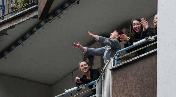 Flash mob balconi coronavirus