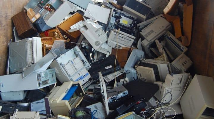 Discarica di rifiuti elettronici