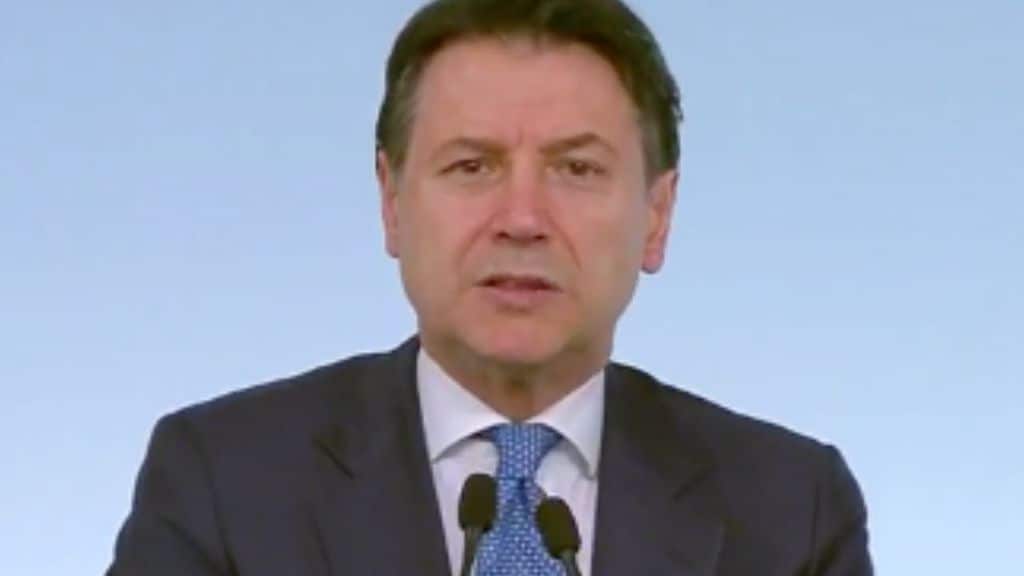 giuseppe conte in primo piano