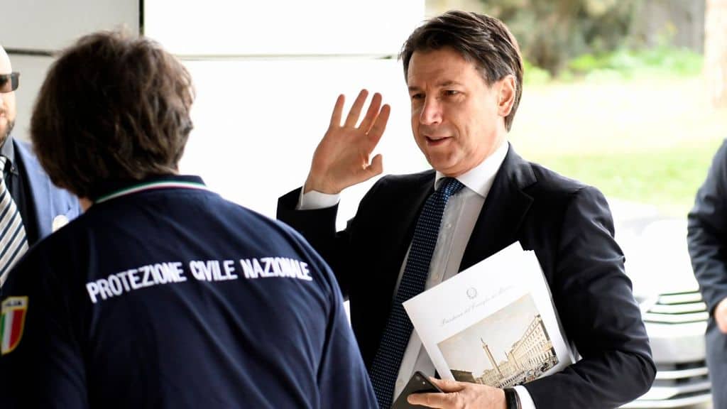 Coronavirus, al via 20mila assunzioni nella Sanità. Stop alla Giustizia