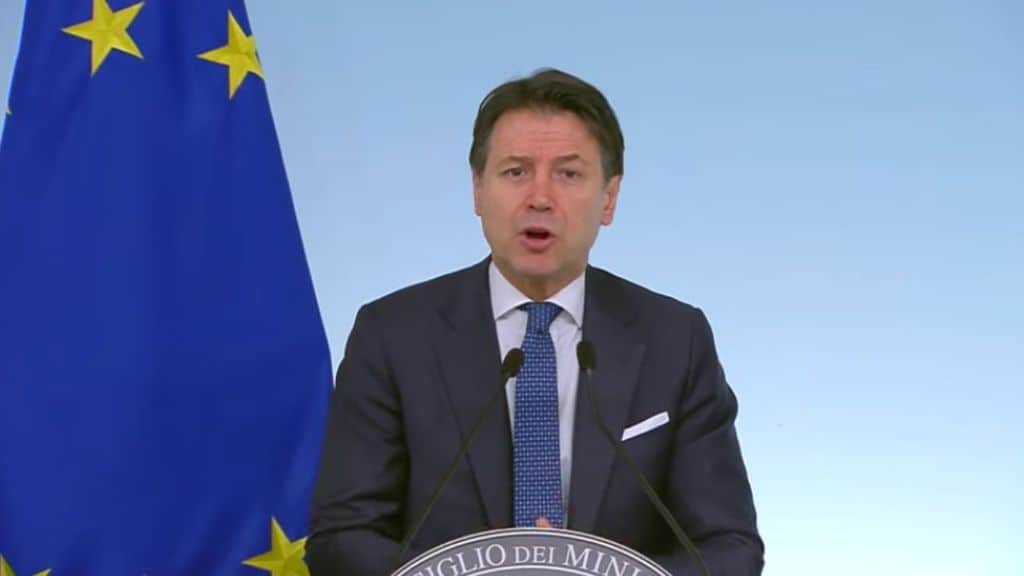giuseppe conte in primo piano