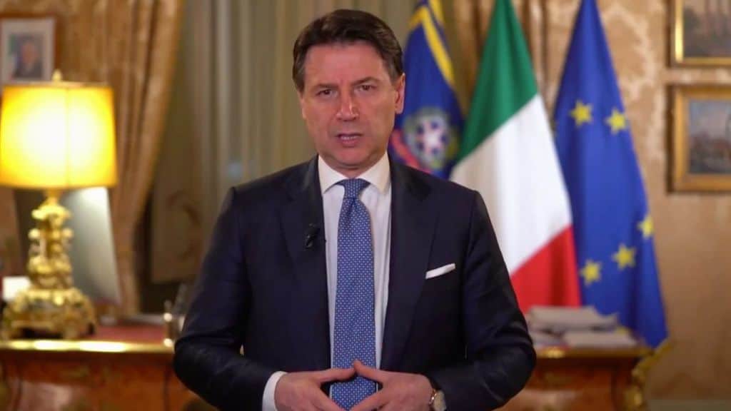 primo piano di giuseppe conte