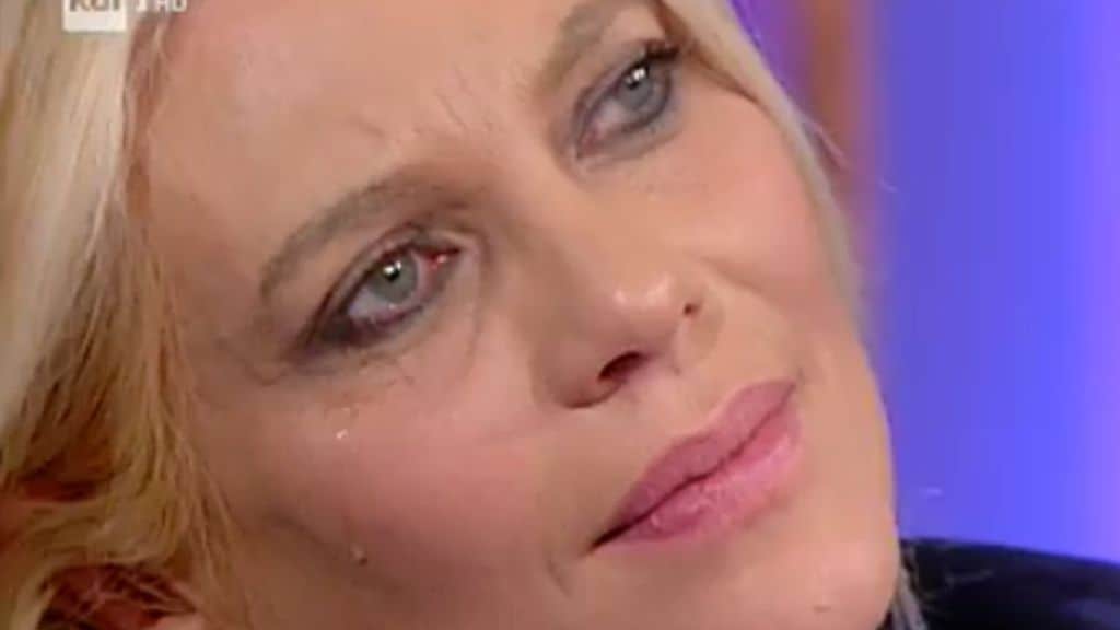 Eleonora Daniele si emoziona