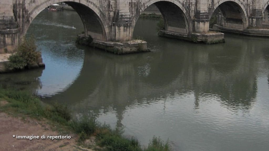 ponte sul fiume Tevere