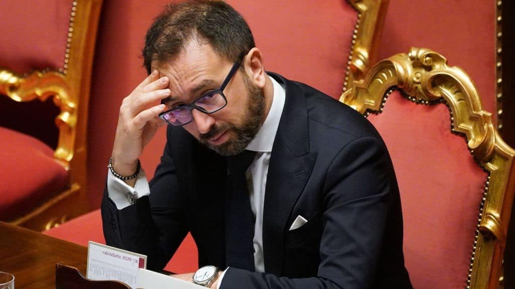 Il Ministro della Giustizia Alfonso Bonafede pensieroso