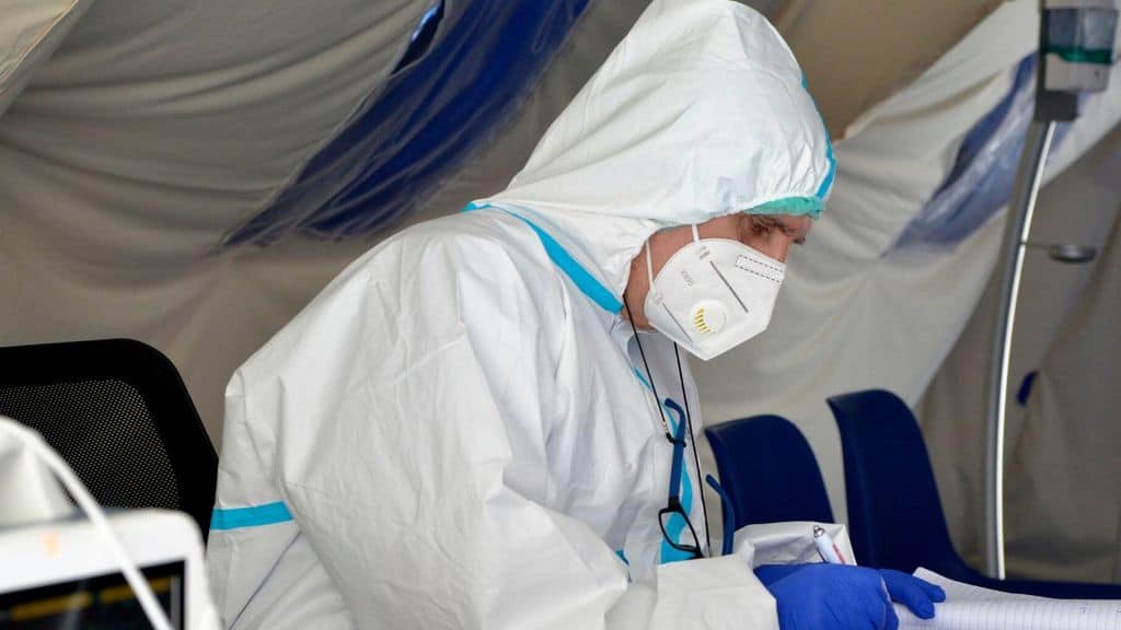 coronavirus italia medici